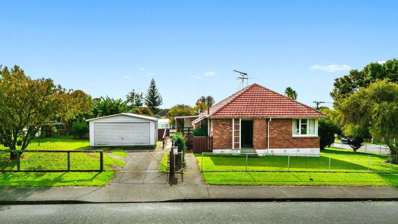 17 Ngarimu Road, Panmure, Auckland - Carousel 1