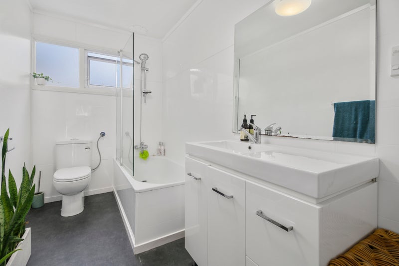95 Wallace Road, Mangere Bridge, Auckland - Carousel 17