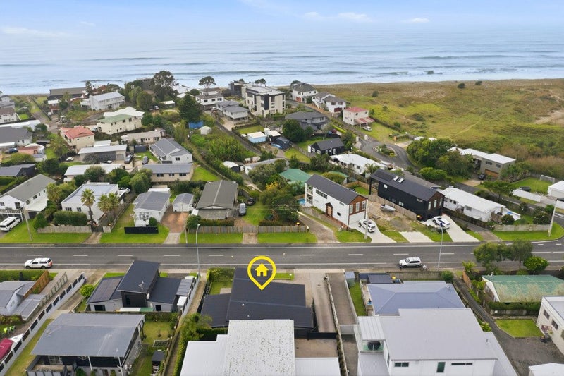 1330 Papamoa Beach Road, Papamoa Beach, Papamoa - Carousel 1