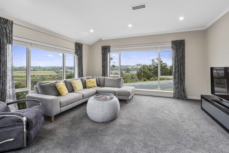 158 Arran Point Parade, Orewa, Orewa - Carousel 2
