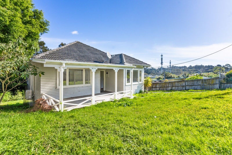 3 Totara Road, Stanmore Bay, Whangaparaoa - Carousel 1