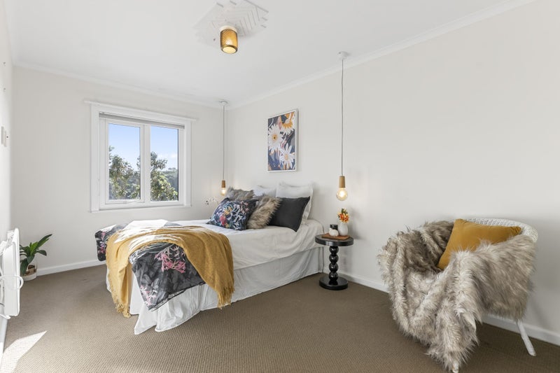16 Lyndfield Lane, Newlands, Wellington - Carousel 2
