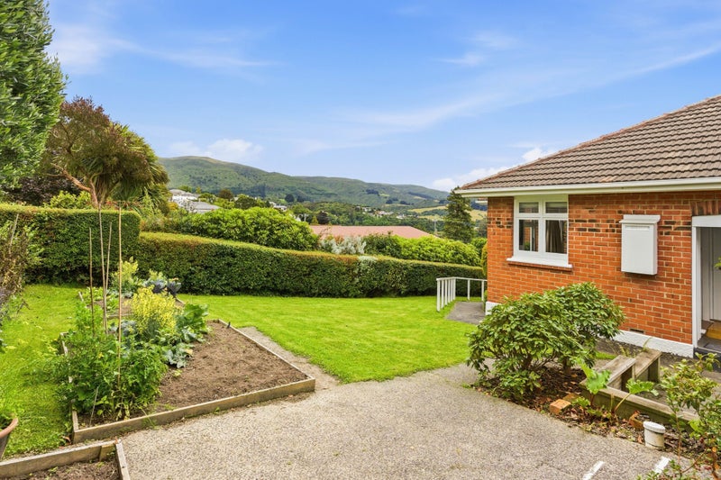 29 Cannington Road, Maori Hill, Dunedin - Carousel 2