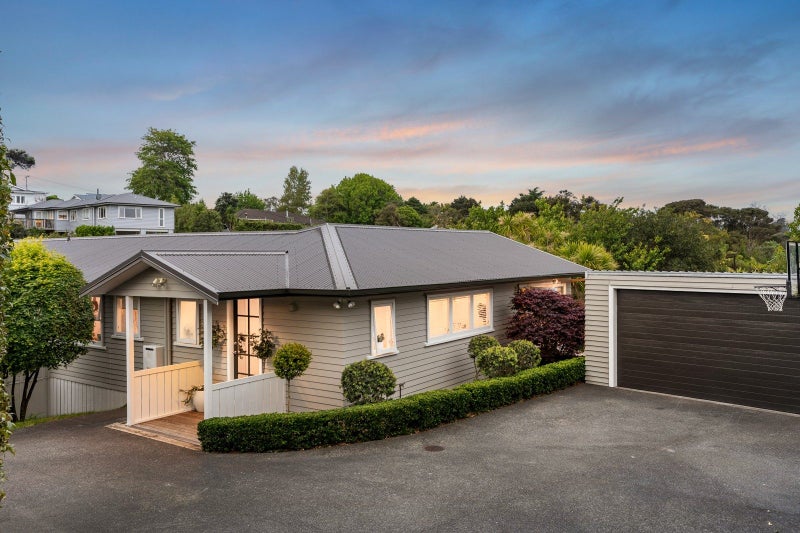 6 Norglen Lane, Riverhead, Riverhead - Carousel 1