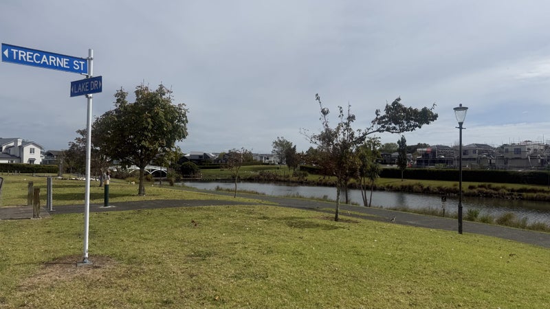 24 Trecarne Street, Karaka, Papakura - Carousel 32
