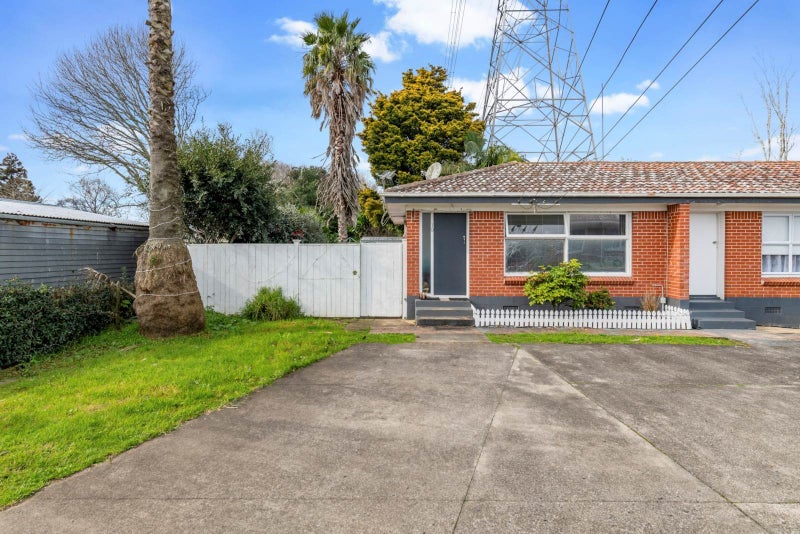 1/10 Lotus Lane, Mangere East, Auckland - Carousel 2