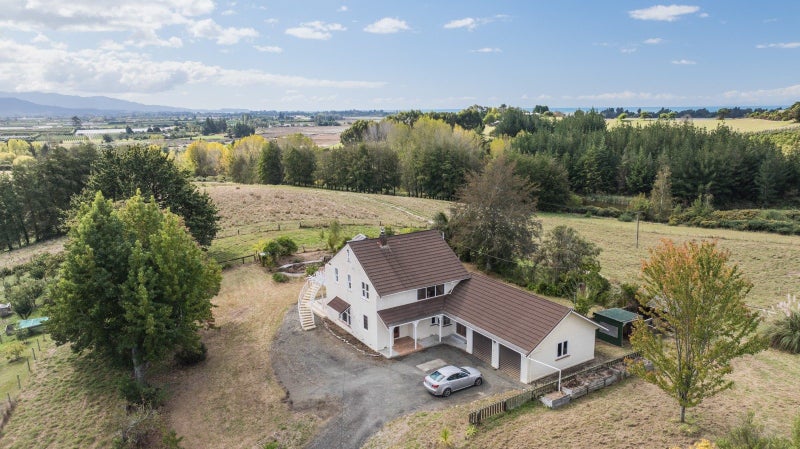 43 School Road, Upper Moutere - Carousel 2