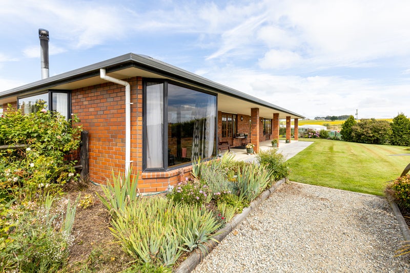 100 King Road, Rosewill - Carousel 26