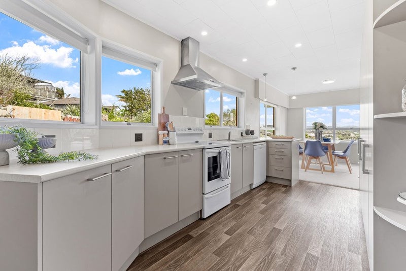 24 Walton Avenue, Warkworth, Warkworth - Carousel 2