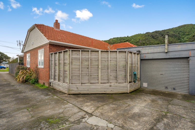 195A Whites Line East, Waiwhetu, Lower Hutt - Carousel 14