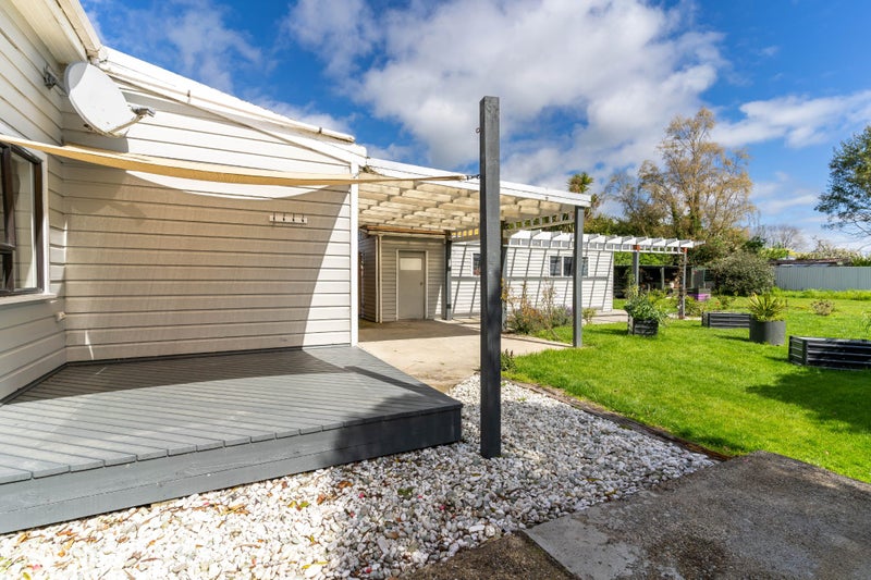 30 Burns Street, Milton - Carousel 1