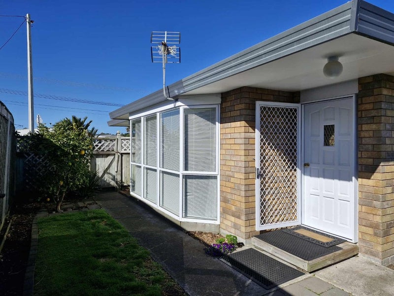 3/39 Sackville Street, Fitzroy, New Plymouth - Carousel 2