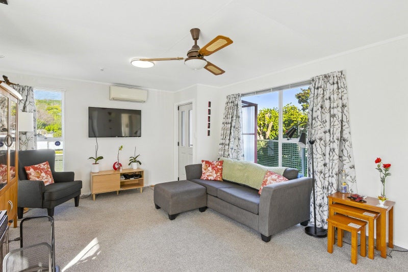 16B Sunshine Avenue, Paraparaumu, Kapiti Coast, Wellington - Carousel 2