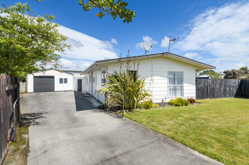 36 Acacia Street, Kelvin Grove, Palmerston North - Carousel 1