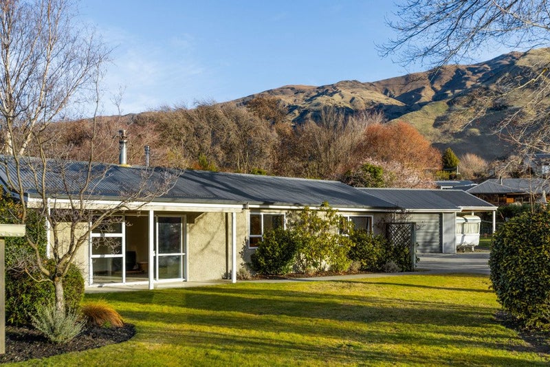 7 Larch Place, Wanaka - Carousel 2