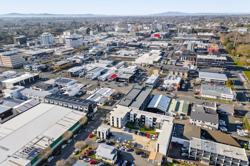 1/17 Vialou Street, Hamilton Central, Hamilton - Carousel 9