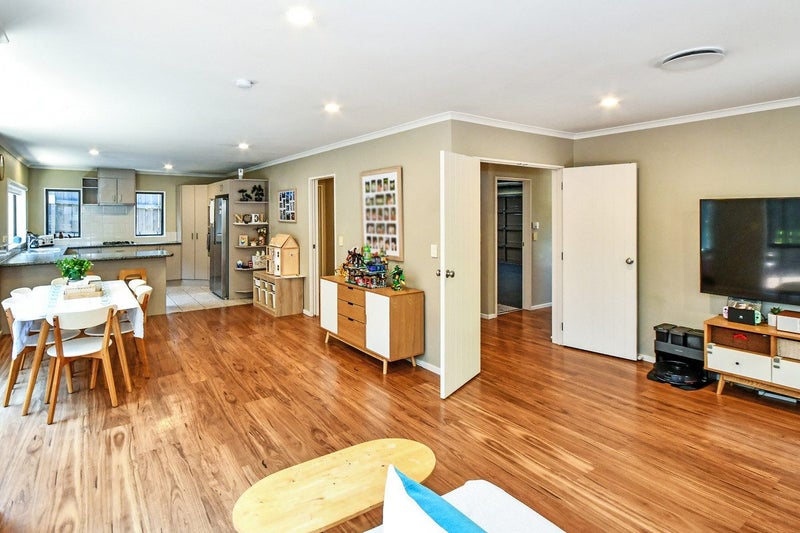 11 Murrayfield Lane, Manurewa, Auckland - Carousel 2