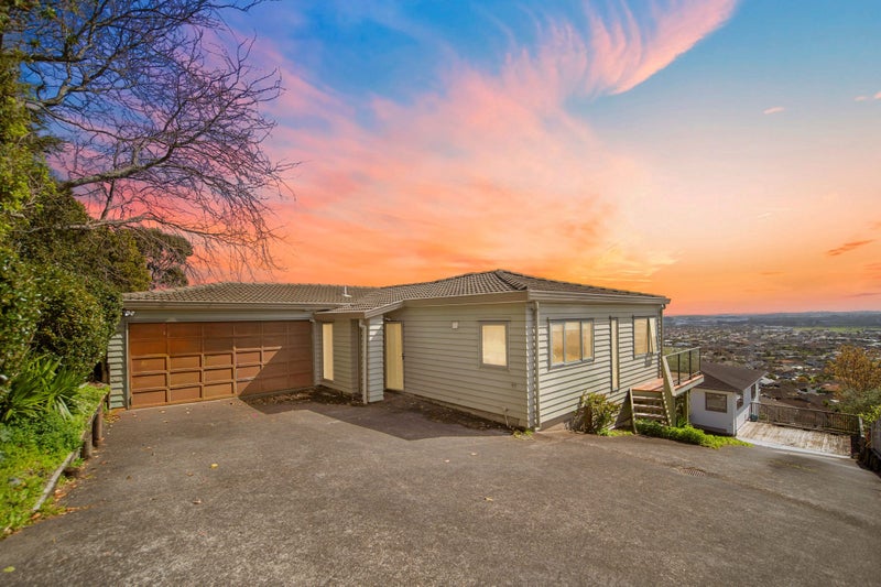 134A Redoubt Road, Goodwood Heights, Auckland - Carousel 1