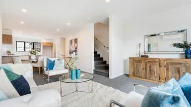 11 Henry Maxwell Way, Flat Bush, Auckland - Carousel 1