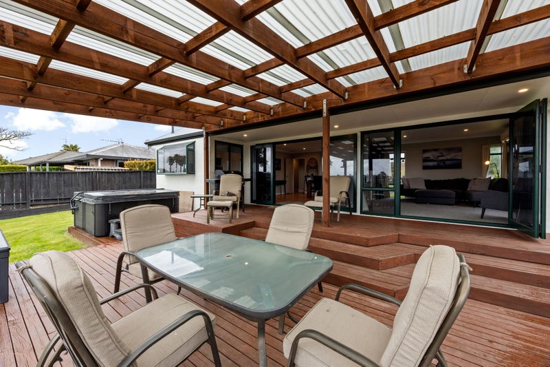 7 Drake Place, Fairview Downs, Hamilton - Carousel 22