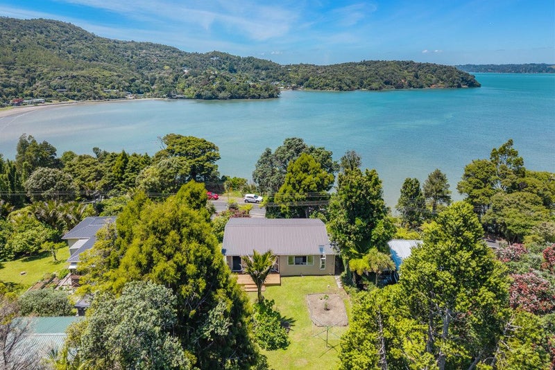1270 Huia Road, Huia, Auckland - Carousel 1