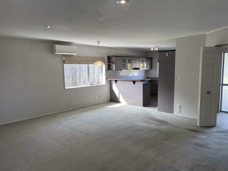 2/12 Ayrshire Place, Somerville, Manukau - Carousel 6