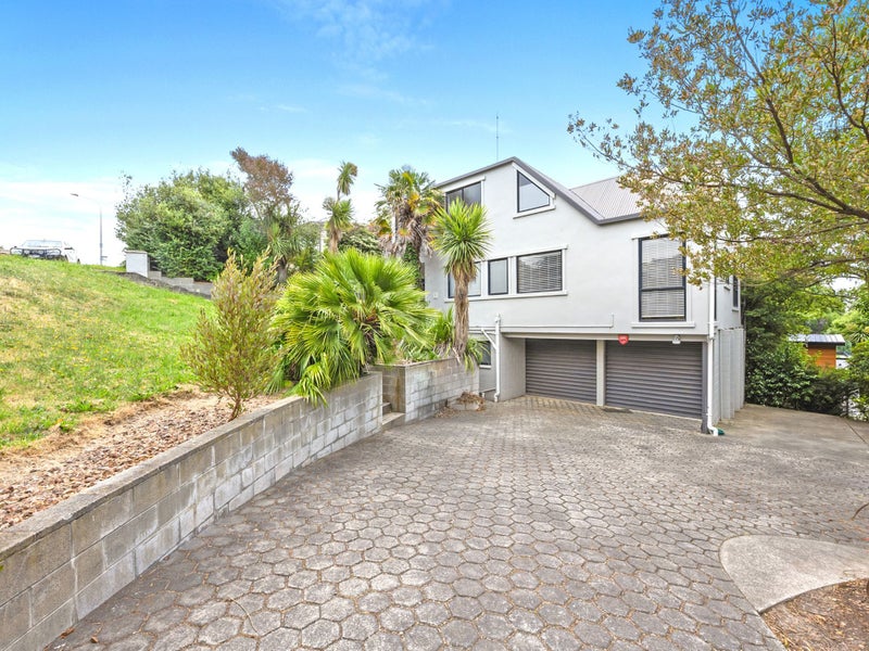 9 Janice Place, Mount Pleasant, Christchurch - Carousel 1