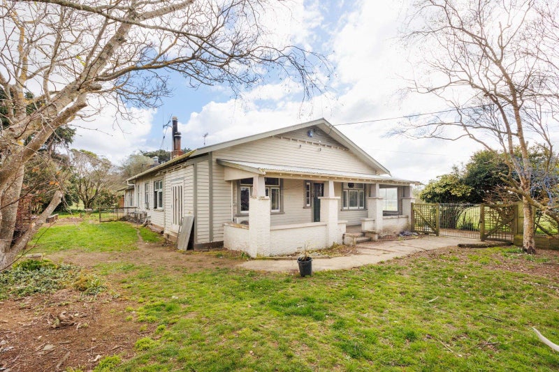 42 Mangahao Road, Shannon, Palmerston North - Carousel 2