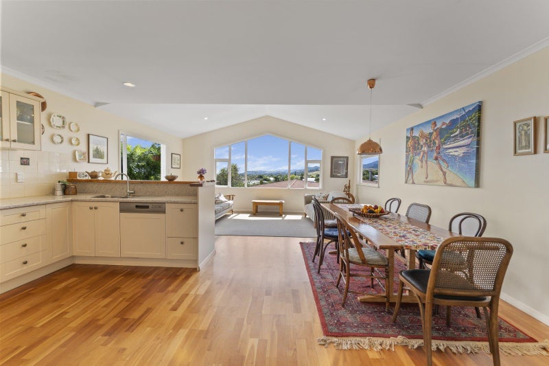 5 Chartwell Place, Richmond, Richmond - Carousel 2