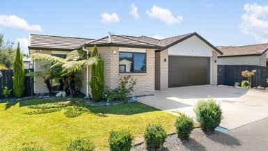 11 Castlepoint AVE, Takanini - Carousel 1