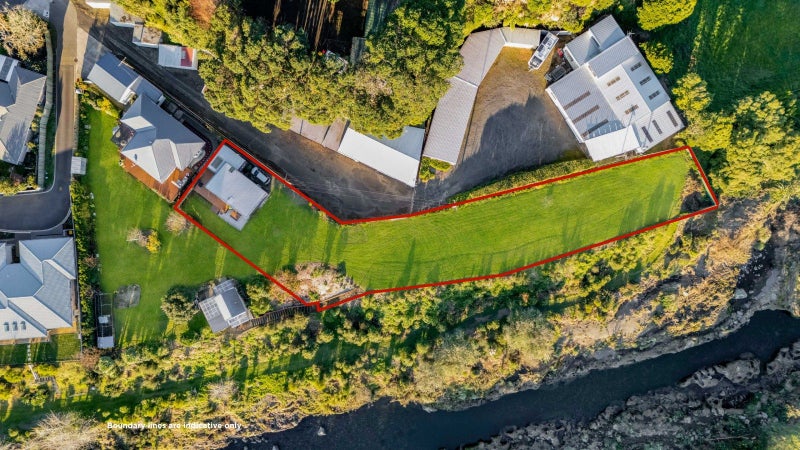 20C Gordon Street, Glen Avon, New Plymouth - Carousel 2