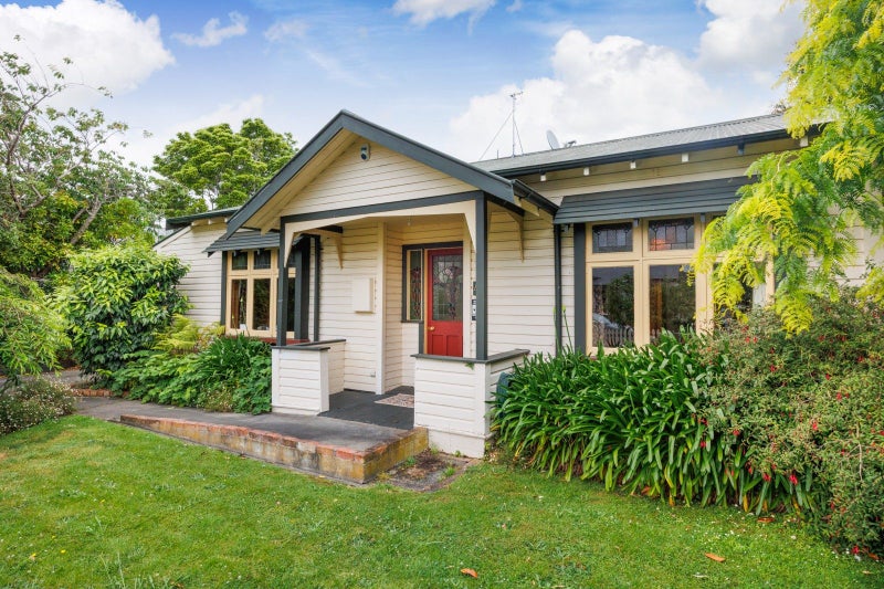 4 Regent Street, Palmerston North, Palmerston North - Carousel 40