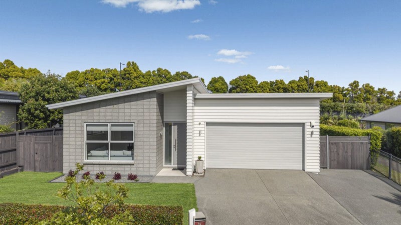26 Lydiard Place, Beachlands, Auckland - Carousel 31