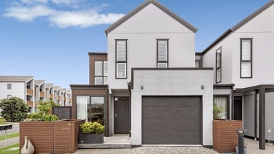 1 Unga Place, Beachlands, Auckland - Carousel 1