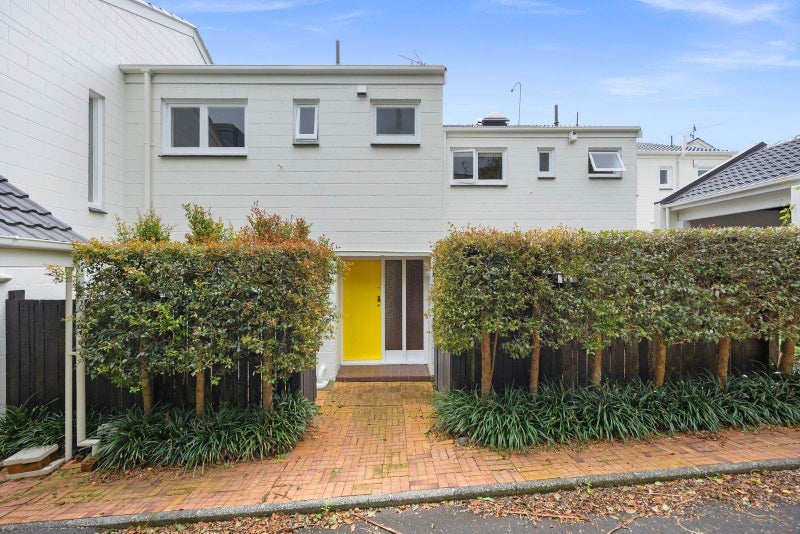 11/8 Hamilton Road, Herne Bay, Auckland - Carousel 1