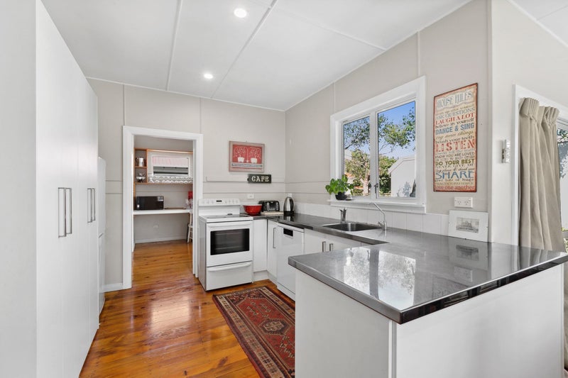 22 Richmond Street, Fitzroy, New Plymouth - Carousel 2