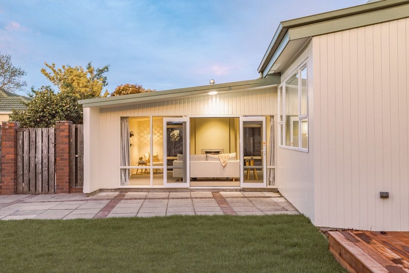 20 Derrett Place, Saint Martins, Christchurch - Carousel 2