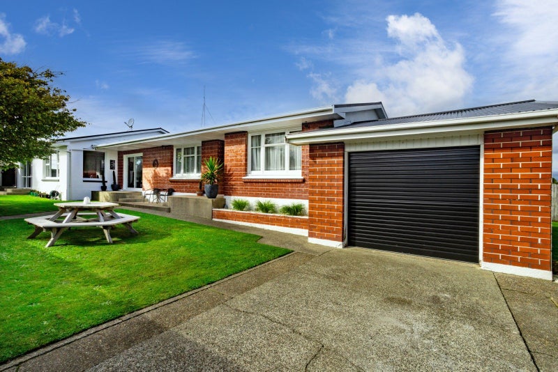 1 Manapouri Street, Strathern, Invercargill - Carousel 19