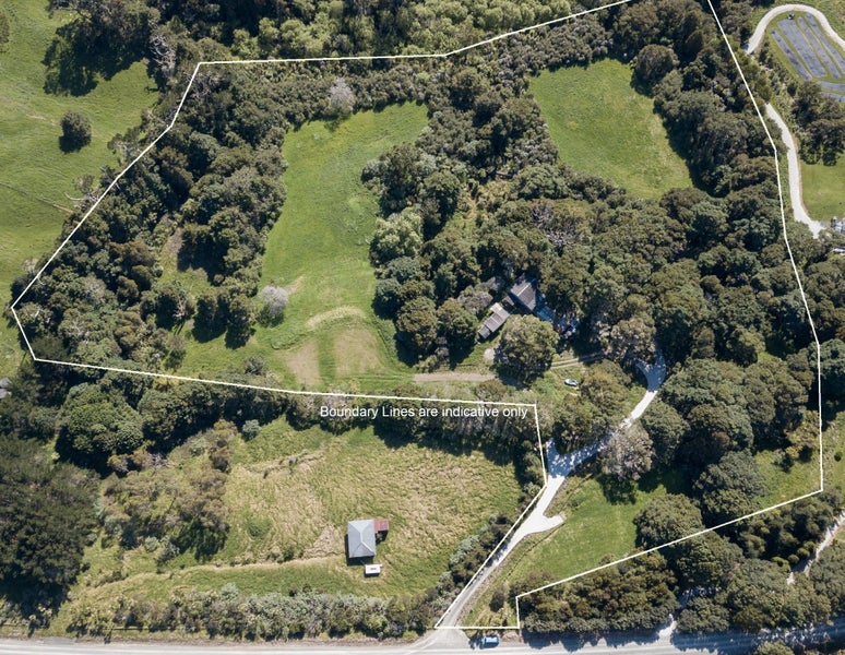 581 Valley Road, Kaiwaka - Carousel 1