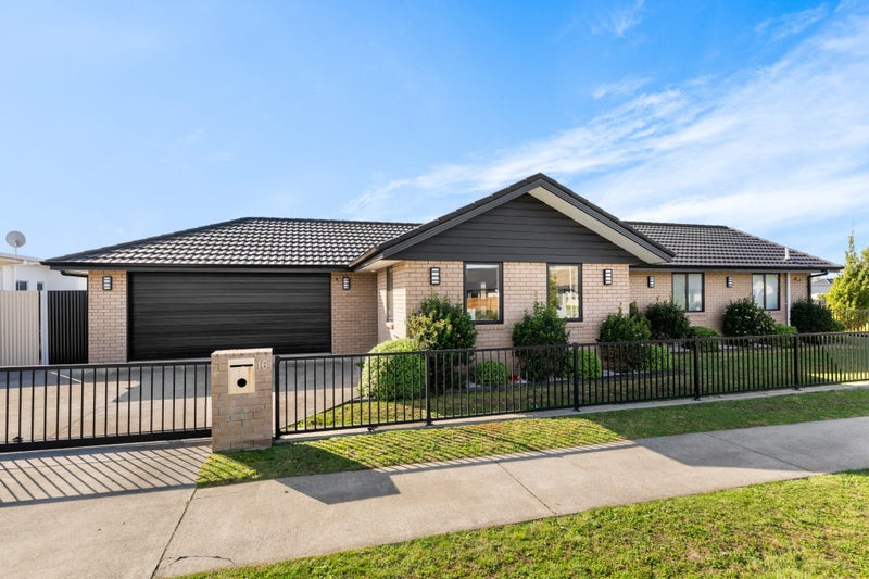 16 Spitfire Drive, Burleigh, Blenheim - Carousel 1