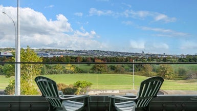 8/63 Kestev Drive, Flat Bush, Auckland - Carousel 1