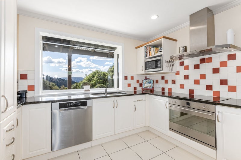 13 Sierra Way, Blue Mountains, Upper Hutt, Wellington - Carousel 2
