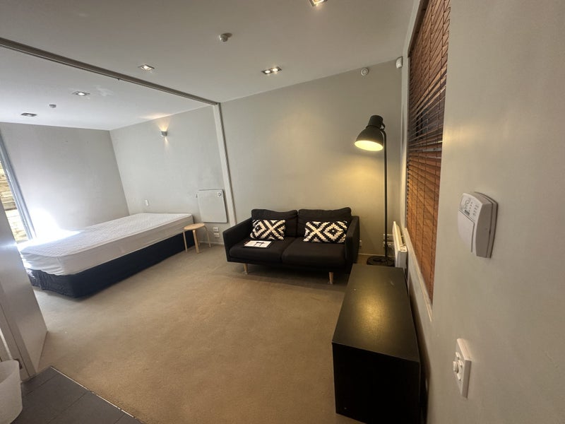 2/16 KENT ST, Queenstown, Queenstown - Carousel 1