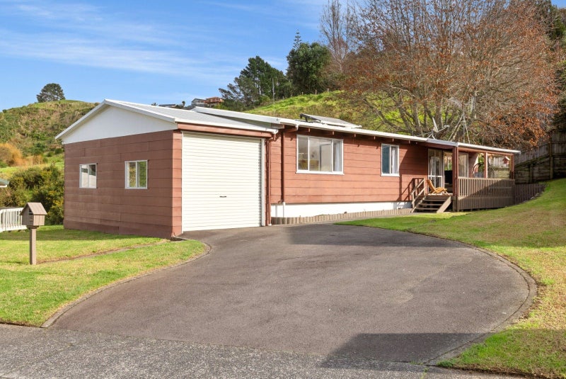 29 Resolution Road, Welcome Bay, Tauranga - Carousel 1
