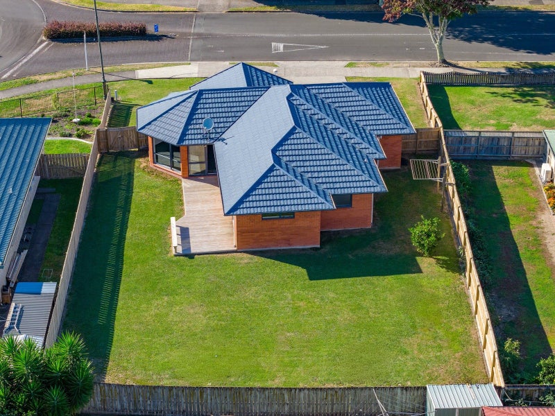 34 Farnborough Drive, Nawton, Hamilton - Carousel 2