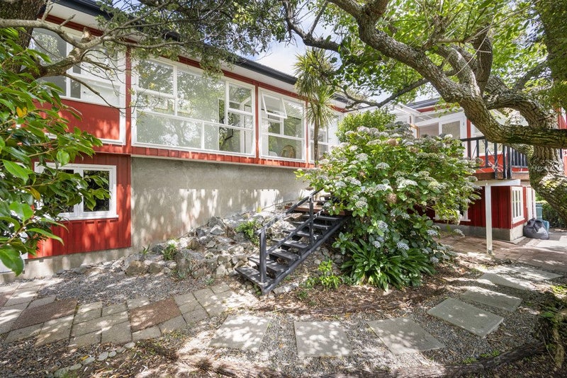 10 Borlase Street, Brooklyn, Wellington - Carousel 1