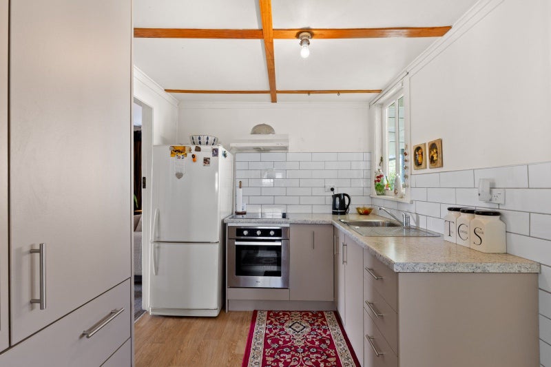 11 Thorp Street, Paeroa, Paeroa - Carousel 2