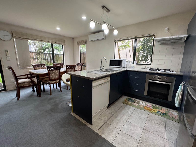 6/427 Albany Highway, Albany, Auckland - Carousel 1