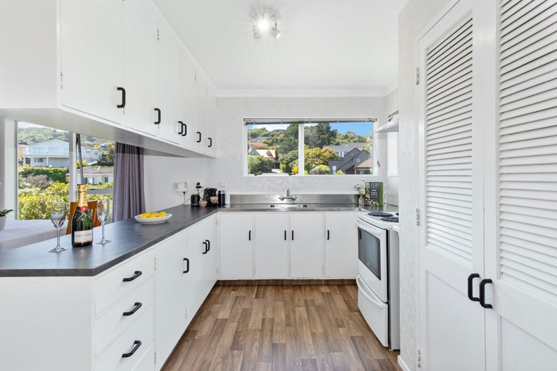 8A Beauly Grove, Papakowhai, Porirua - Carousel 2