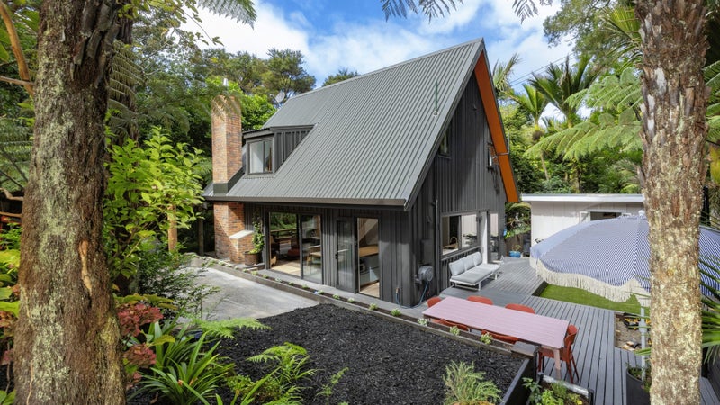 324 Huia Road, Titirangi, Auckland - Carousel 1